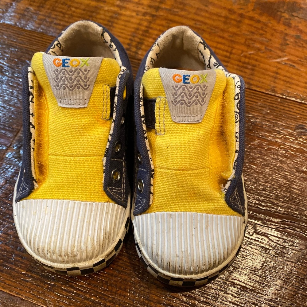 Geox baby shoes size 5.5